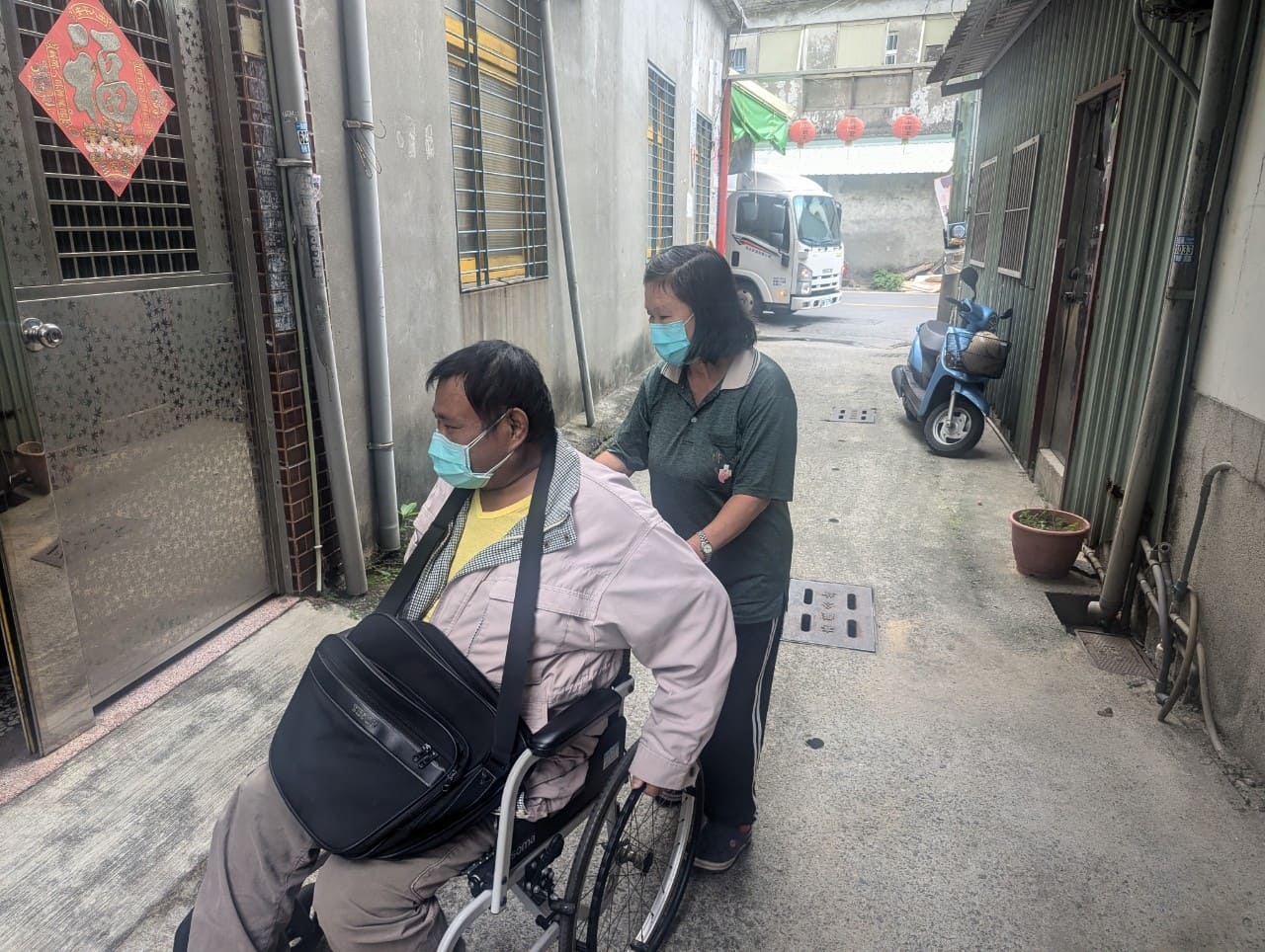 依據政府長照給付規範，不同照顧等級享有不同的「年度喘息額度」與「時數」。