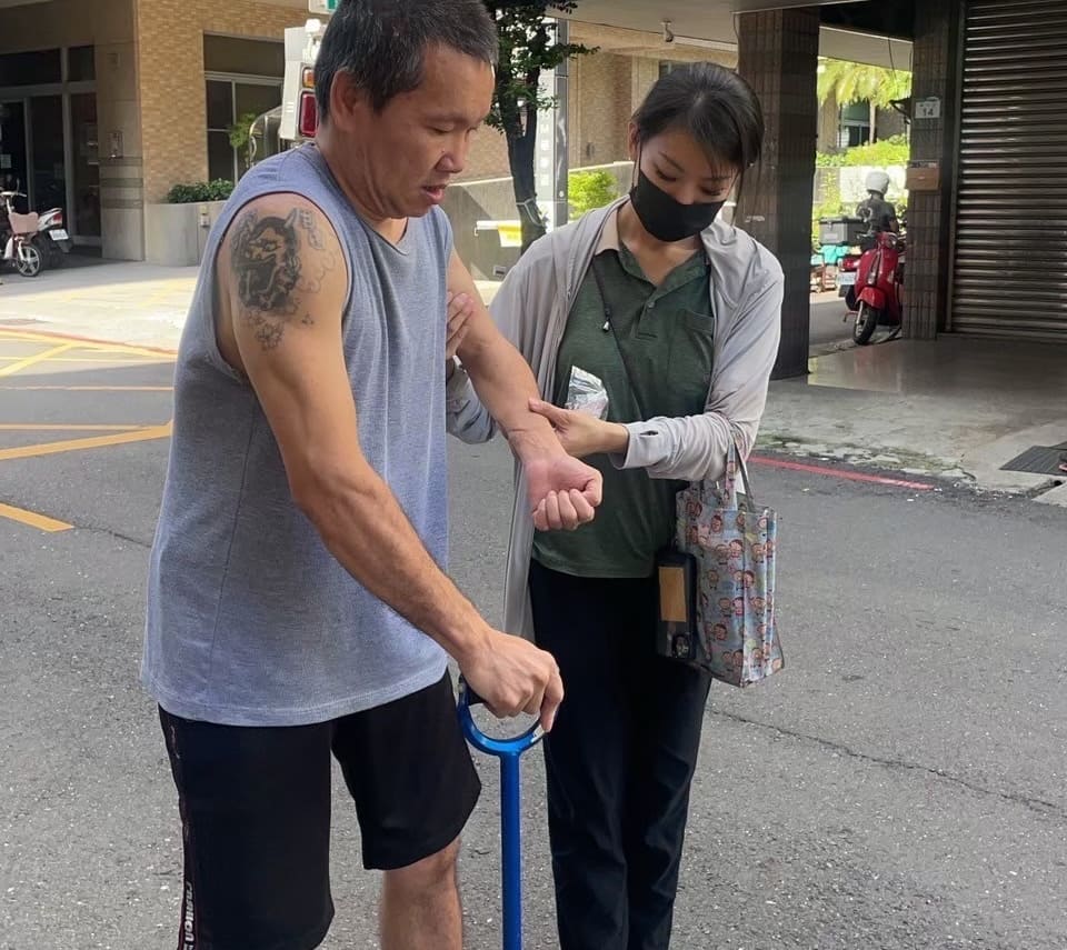 居家照護自費行情大公開:額度不夠或未達資格怎麼辦?